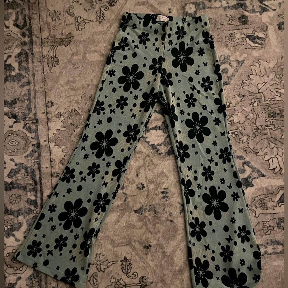 Urban Outfitters Women’s Green Floral Flare Pants, Boho Chic